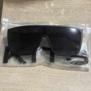 KITS Sunglasses Matte Black with Black Gradient Lenses